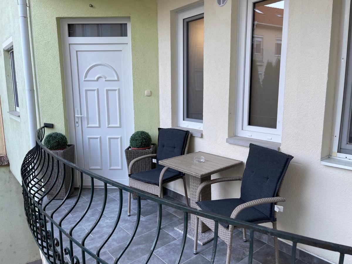 Lara Lux Apartment Hajdúszoboszló Exterior foto